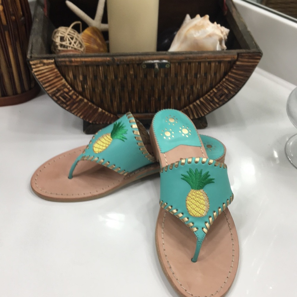 Jack Rogers flip flops. Size 8.